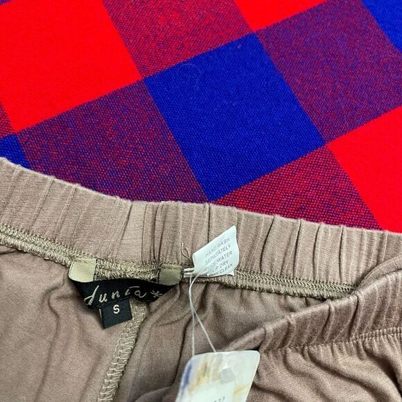 NWT Dunia Freja Women’s Taupe Pant Size Small NEW - Picture 7 of 9